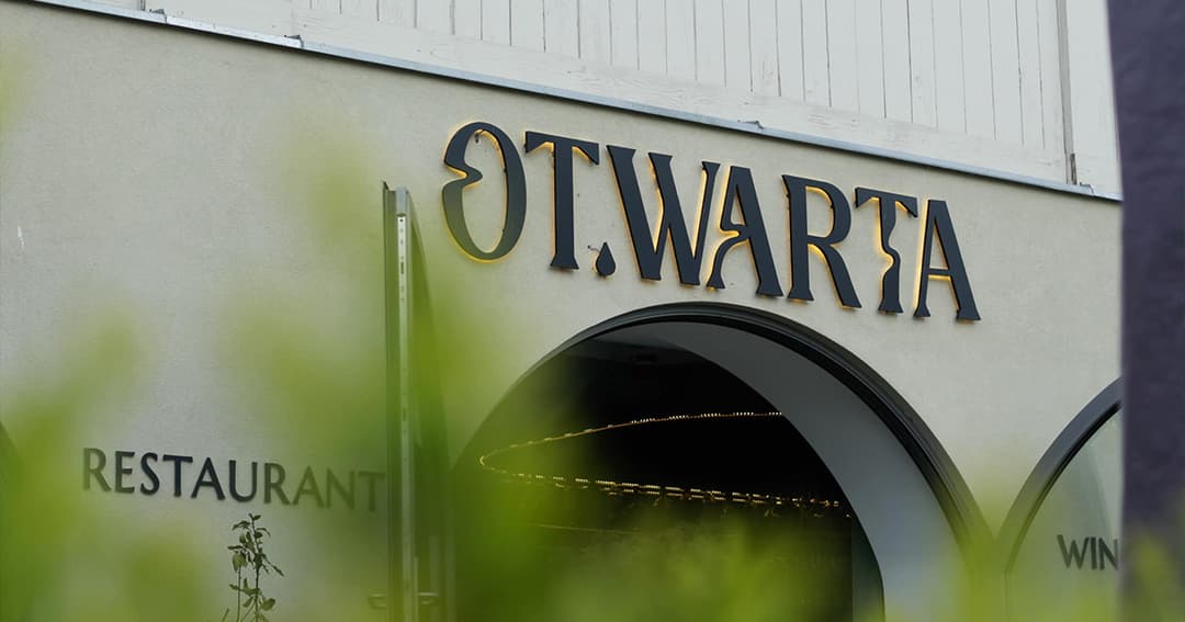 Otwarta restaurant website homepage built with Framer